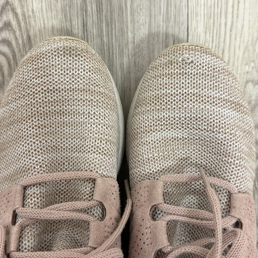 New Balance size 8.5 sneakers - Picture 6 of 7